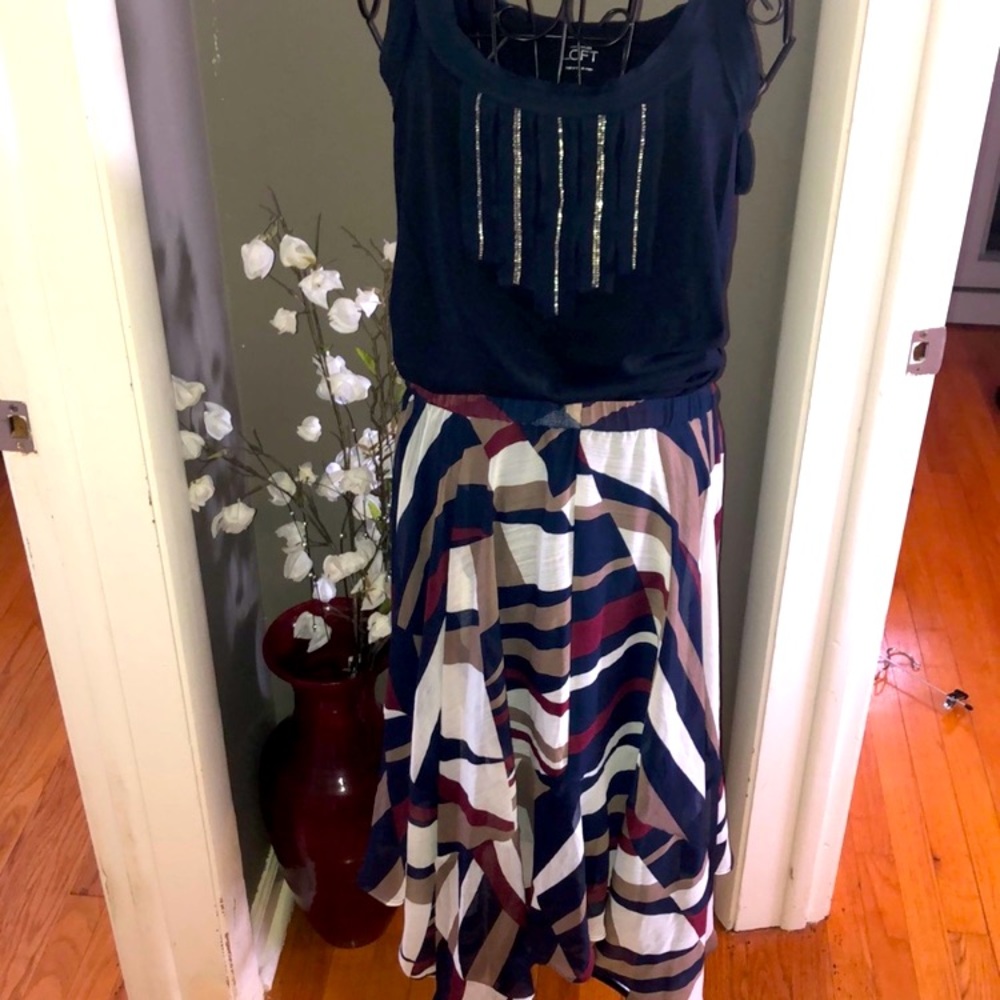 BANANA REPUBLIC skirt. Size medium